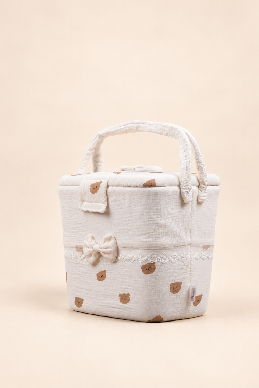 Large Basket, muslin bear print lining, front view